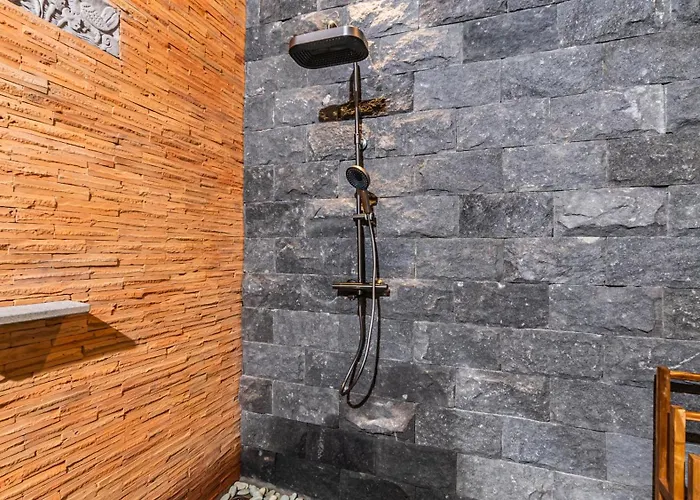 Villa Private Pool & Stone Bath & Covered Terrace Ubud (Bali)